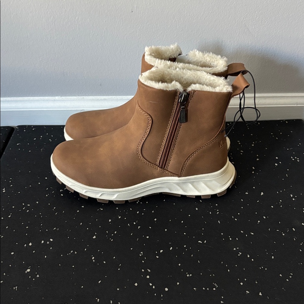 Khombu Brown Ankle Boots with Cream Lining